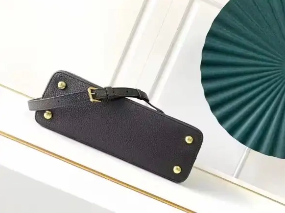 Cheap MM LOUIS VUITTON CAPUCINES 0524